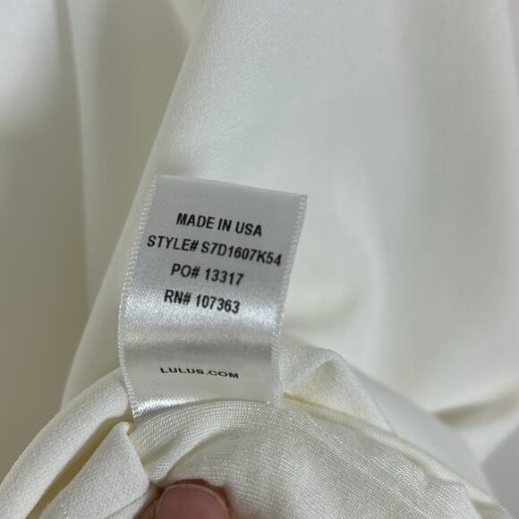 Lulus Prima Donna Life White/Beige  Lace Backless Mini Dress Size Small NWT - Picture 9 of 9